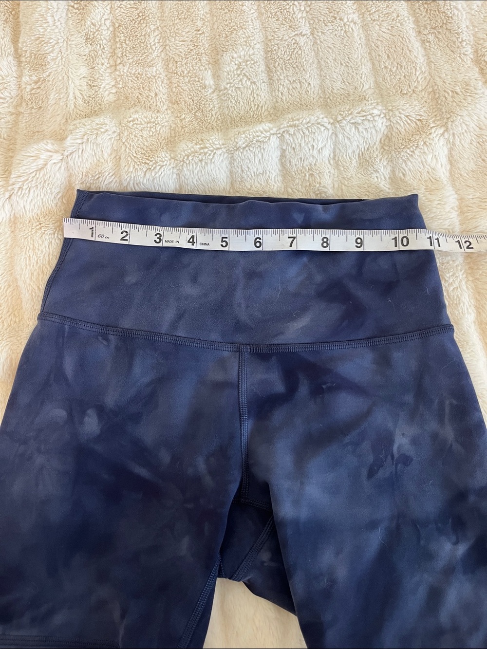 lululemon athletica Navy Tie-Dye High-Rise Bike Shorts - Picture 5 of 9